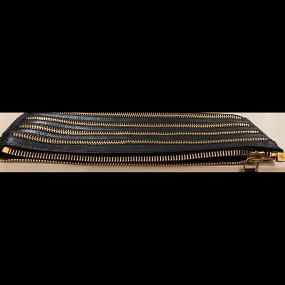 Burberry Black Leather Clutch w Gold Zippere - Picture 2 of 3